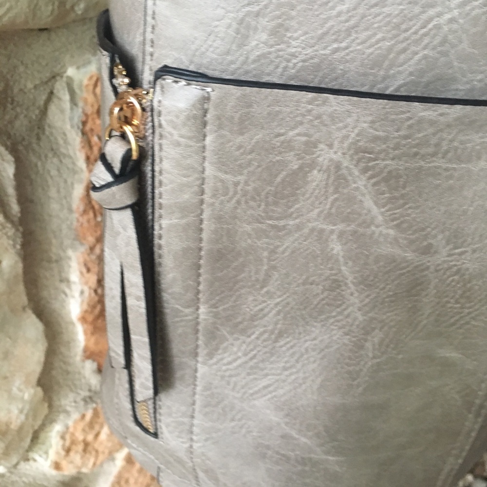 Anthropologie 2 in 1 Vegan Bucket Bag  in BLACK - Picture 2 of 9